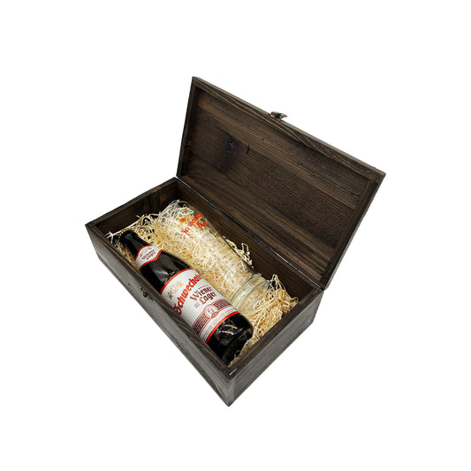 Schwechater Geschenkbox mit personalisiertem Glas